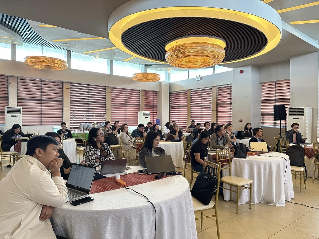 Officials and health researchers attend a DOST-PCHRD webinar discussing health research in local policies in Bohol.