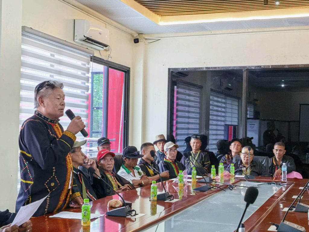 Tribal leaders expressing support for the Siayan poverty initiative during a stakeholders meeting