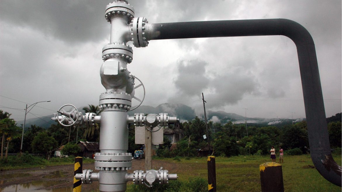 Geothermal steam pipeline system used to extract underground heat energy in the Philippines