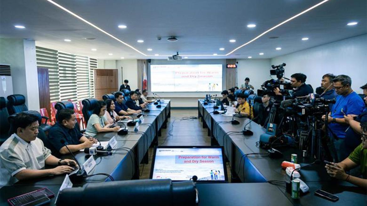 PAGASA officials discuss warm dry season forecast during press briefing