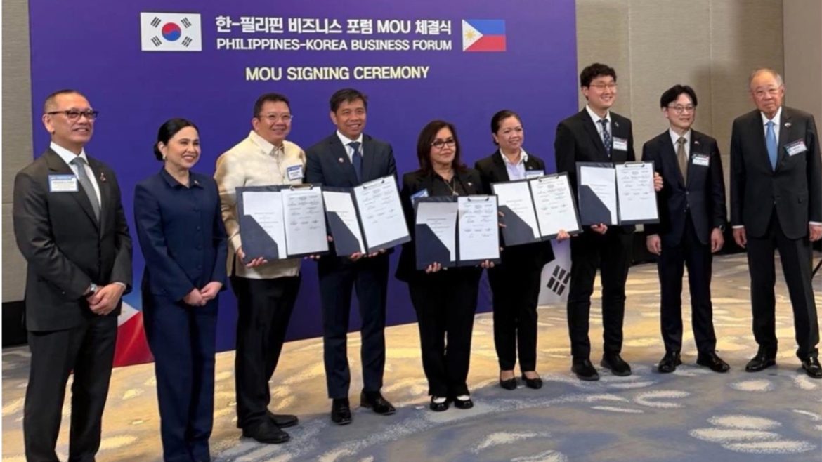 Officials from PhilSA, DICT, CEZA, Ascend International Gateway, and Perigee Aerospace during the signing of the agreement establishing the PhilSA rocket development framework for experimental test launches in the Philippines.