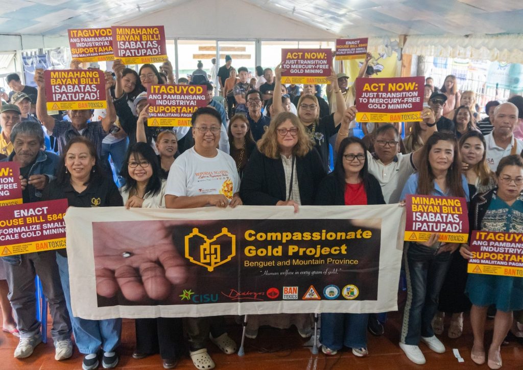 Group photo of delegates at 7th national assembly advocating mining law reform Philippines